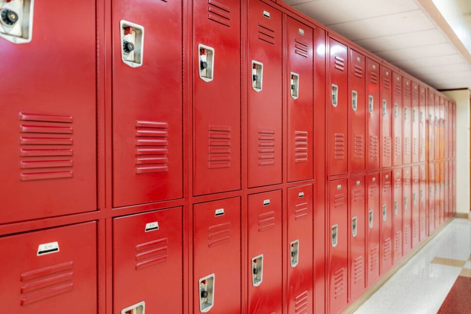 Marron-metal-lockers-within-hallway